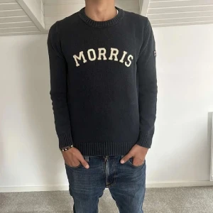 Morris tröja - Säljer denna Morris tröja. Skick 9/10, storlek S. Köp för endast 249. Hör av dig vid frågor eller funderingar!