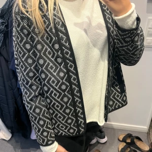 Höstjacka - Jättefin jacka från H&M perfekt nu till hösten🥰🥰
