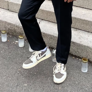 Jordan 1 Travis Scott - Bra skick.