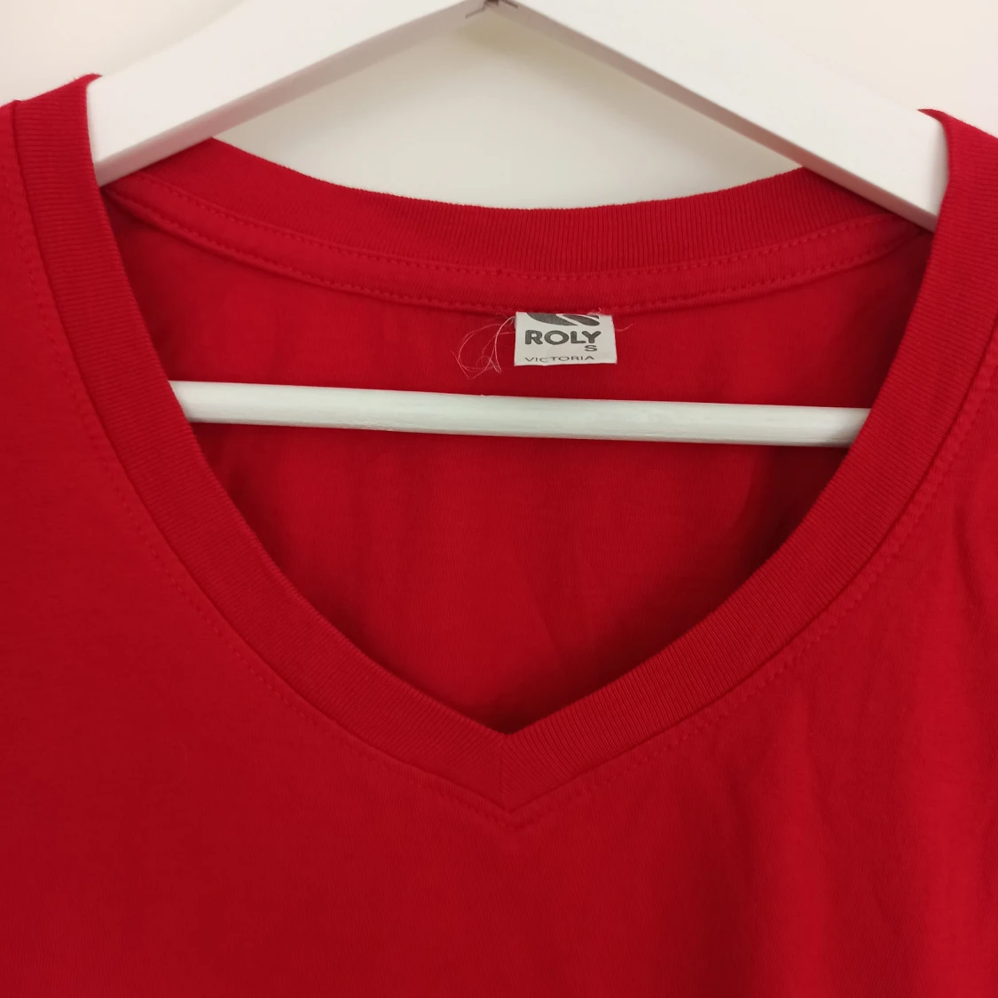 Röd t-shirt från Roly - 92