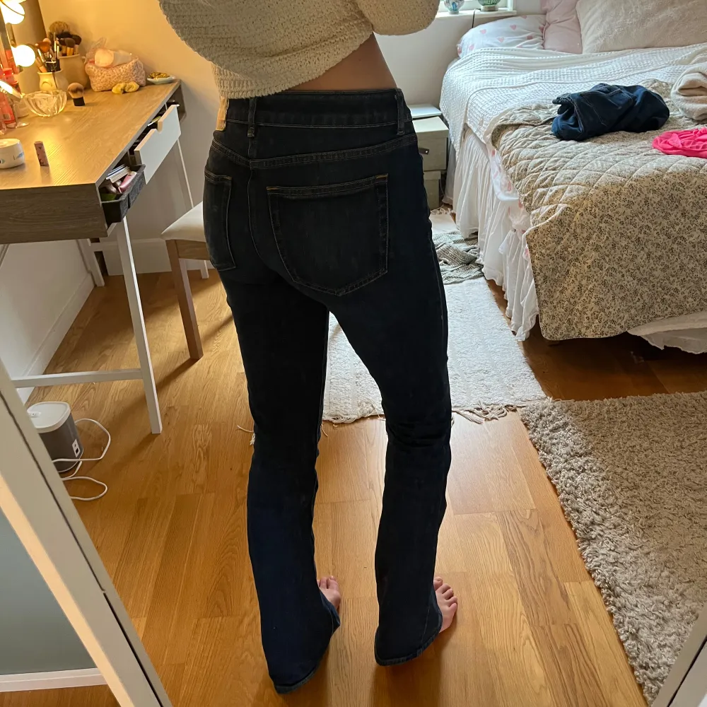 Skitsnygga diesel bootcut jeans, använda men i bra skick🌸💞w25 l32. Jeans & Byxor.