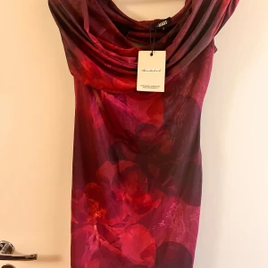 ohpolly kläning - Marsthelabel kläning, det är en brittisk sida, jätte fin aldrig använd 