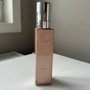 CAIA bodyglow golden tan - OANVÄND 