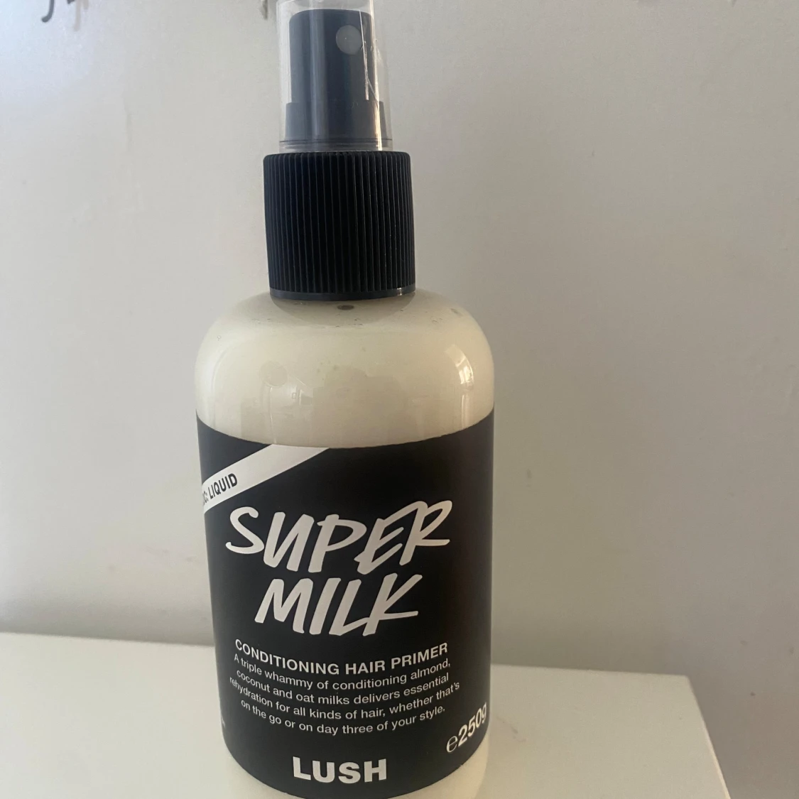 Super Milk Conditioning Hair Primer från Lush