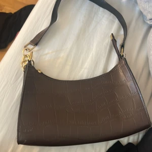 Väska, i bra skick - Fin väska och bra material