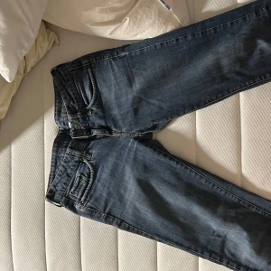 Mango jeans - Bootcut Midjemått: 78, Innerbenslängd: 82