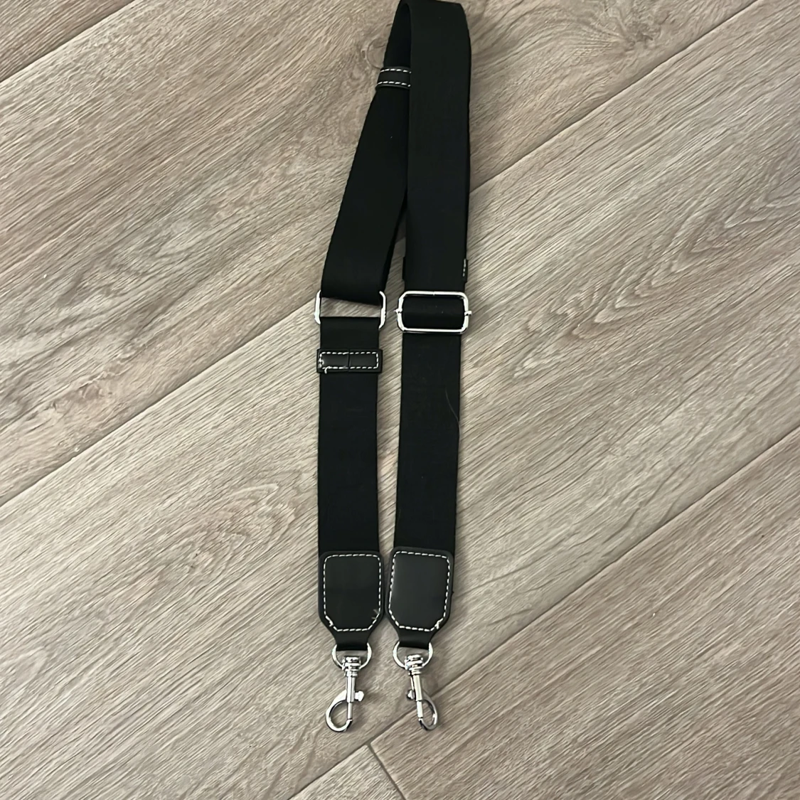 Svart axelväska från Marc Jacobs - 2