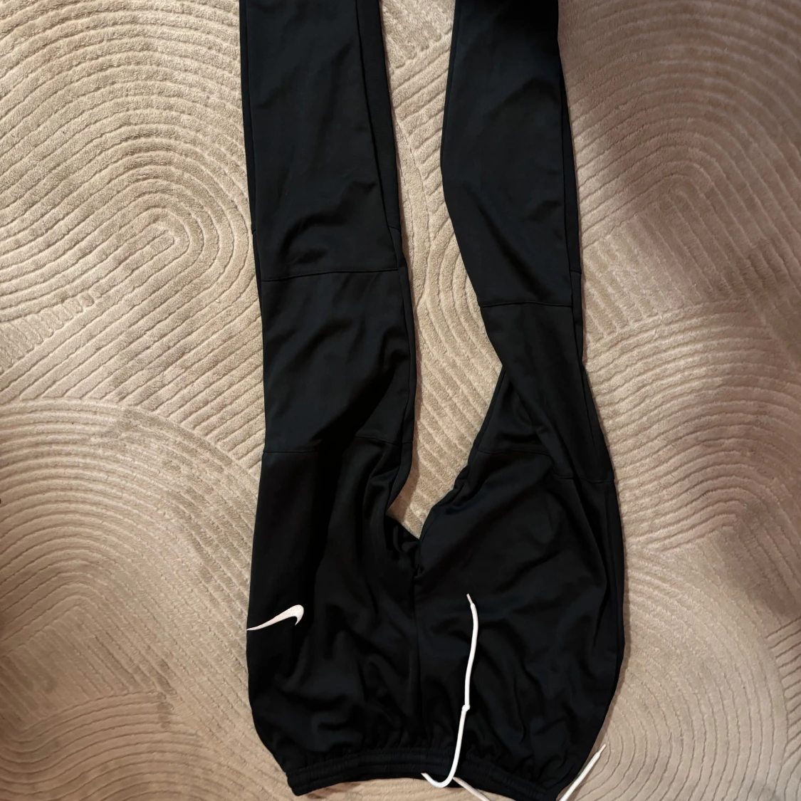 Tre par byxor från Nike och Reebok - 2