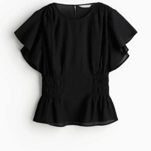 SÖKER - Söker denna blus från hm 