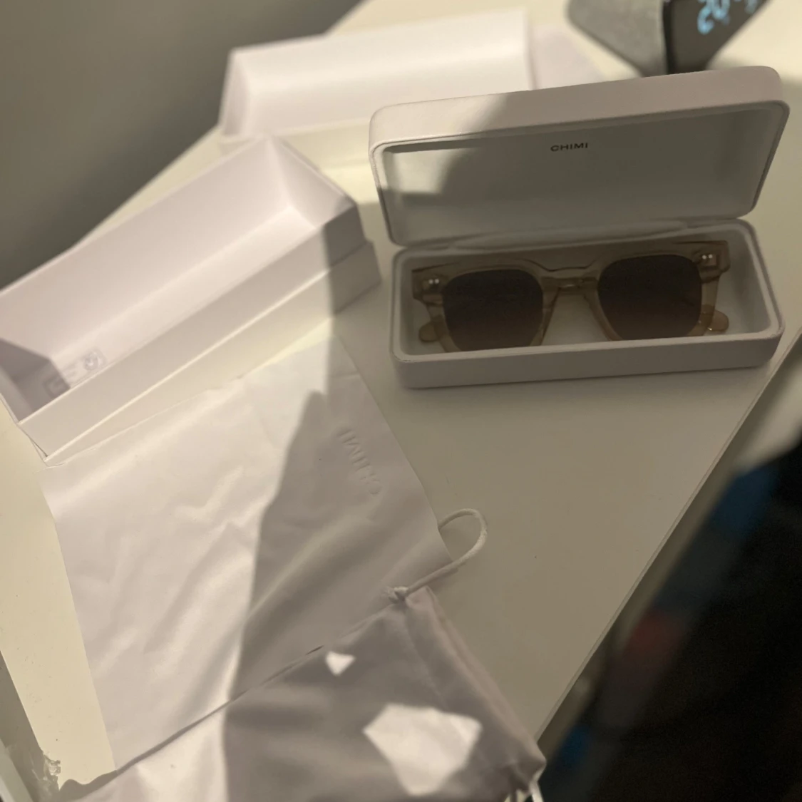 Transparenta solglasögon från CHIMI - 2