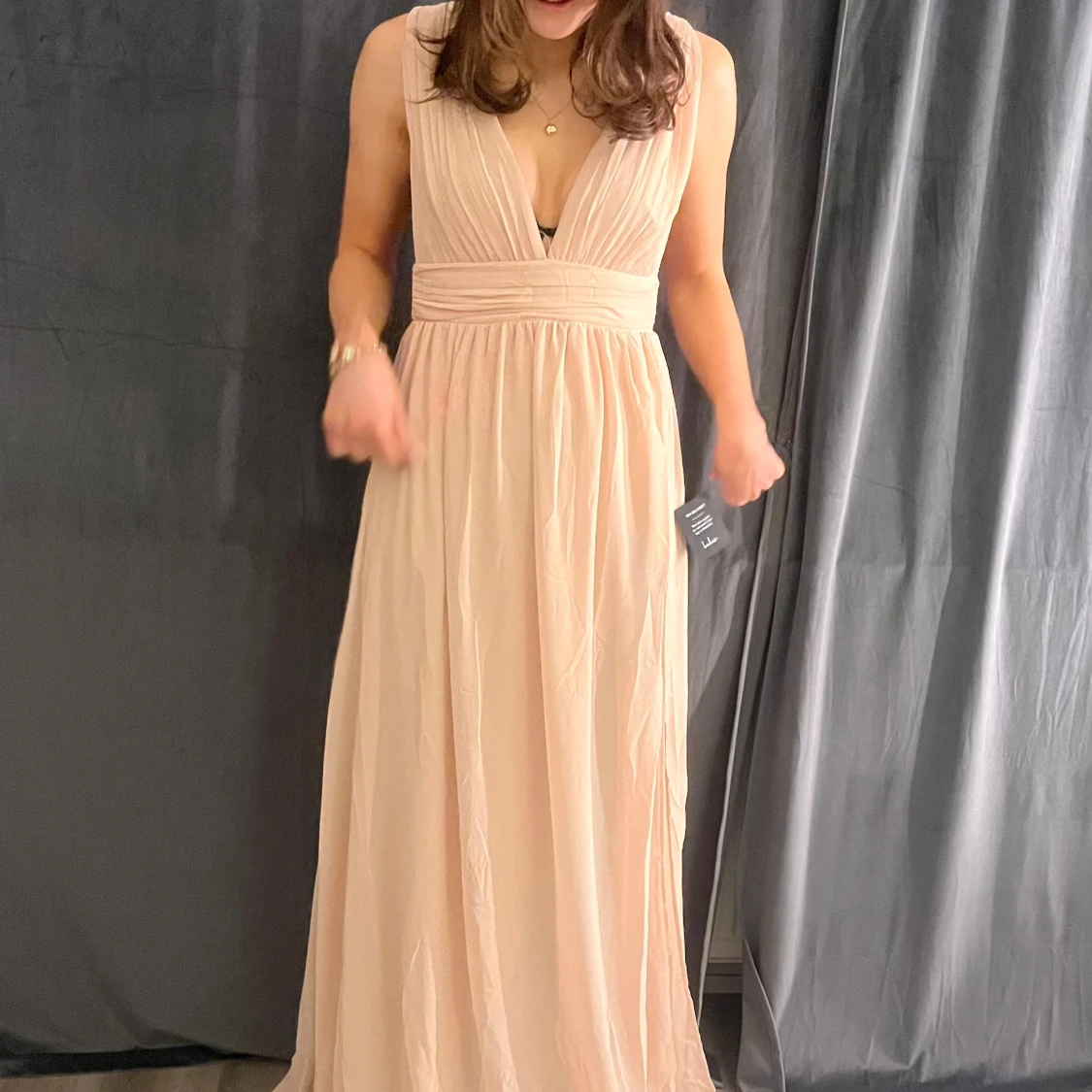 Rosa färgad långklänning med slits - 1