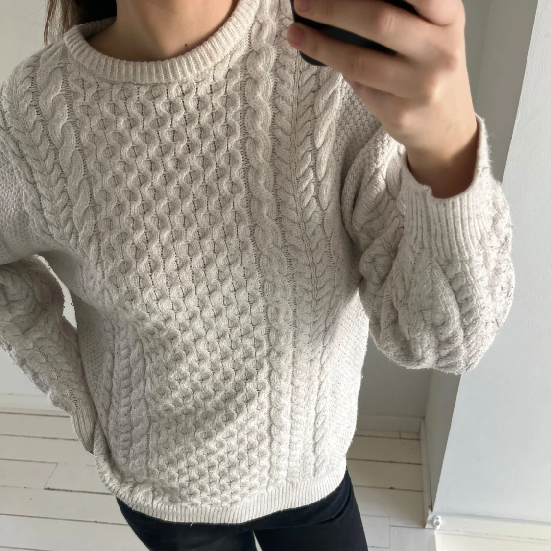 Beige stickad tröja - 1