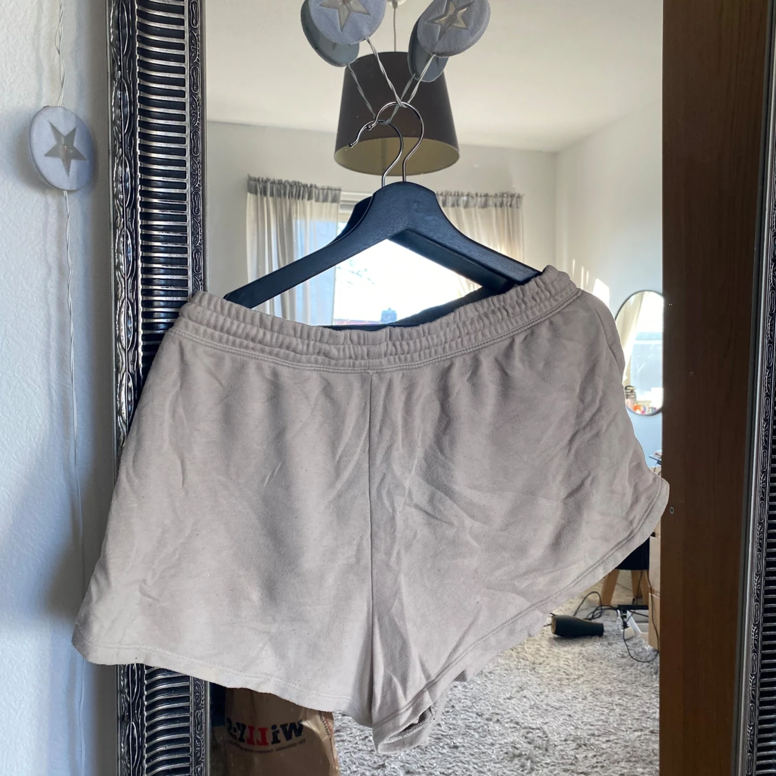 Beige och ljusrosa shorts - 1