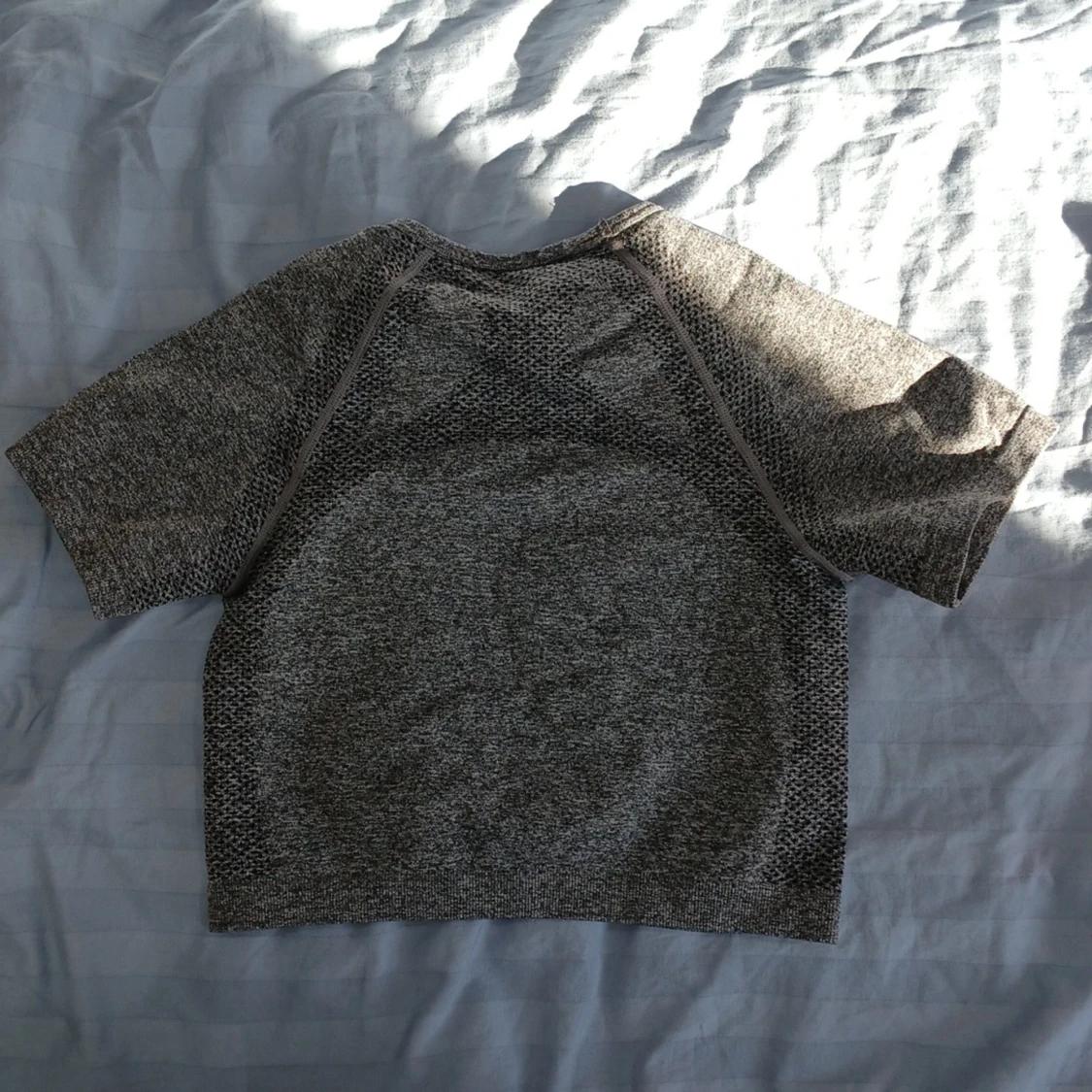 Grå kortärmad tränings topp - 1