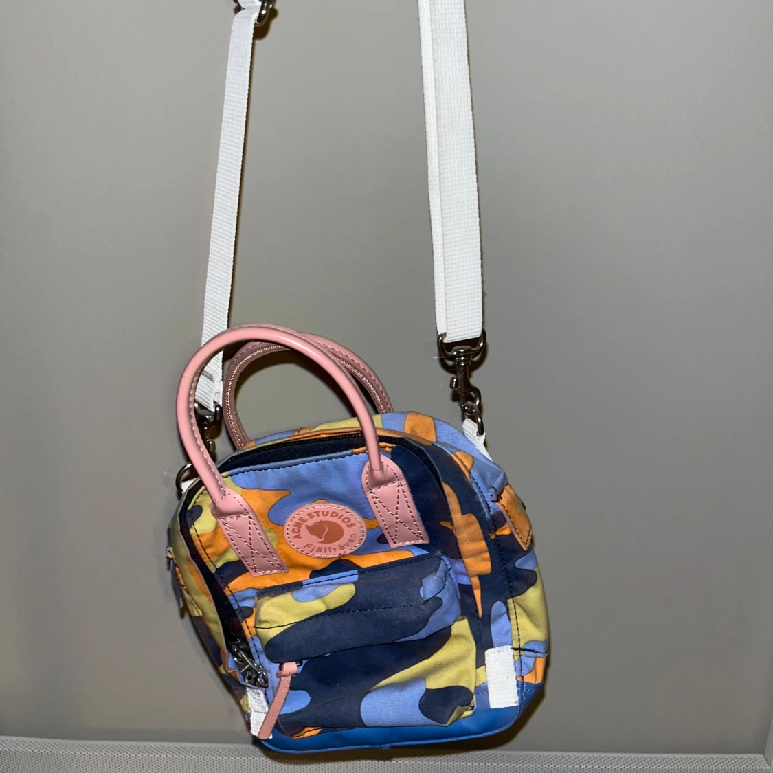 Acne Studios x Fjällräven väska - 91