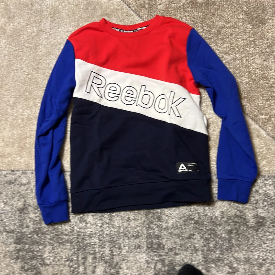 Flerfärgad tröja från Reebok