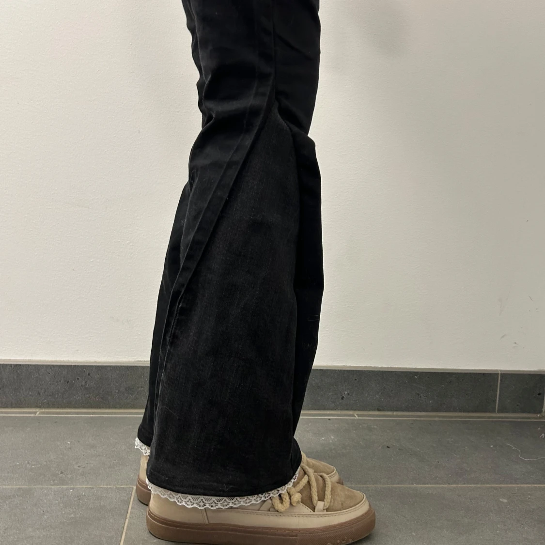 Svarta jeans med spets  - 1