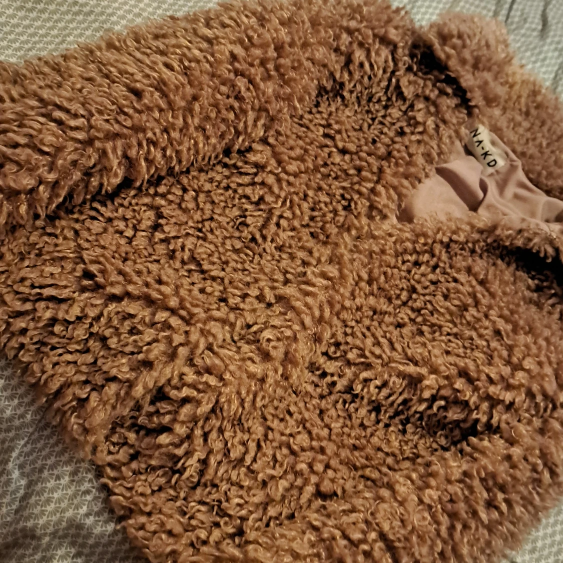 gammelrosa teddyjacka från NAKD 