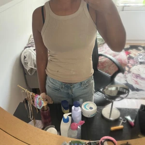 Linne - Säljer denna beige linne från hm