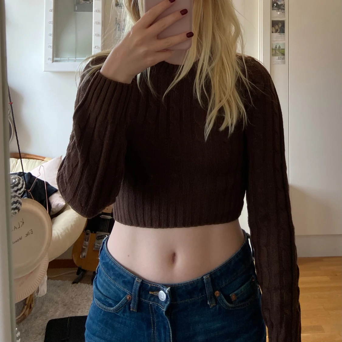 Brun stickad croppad tröja