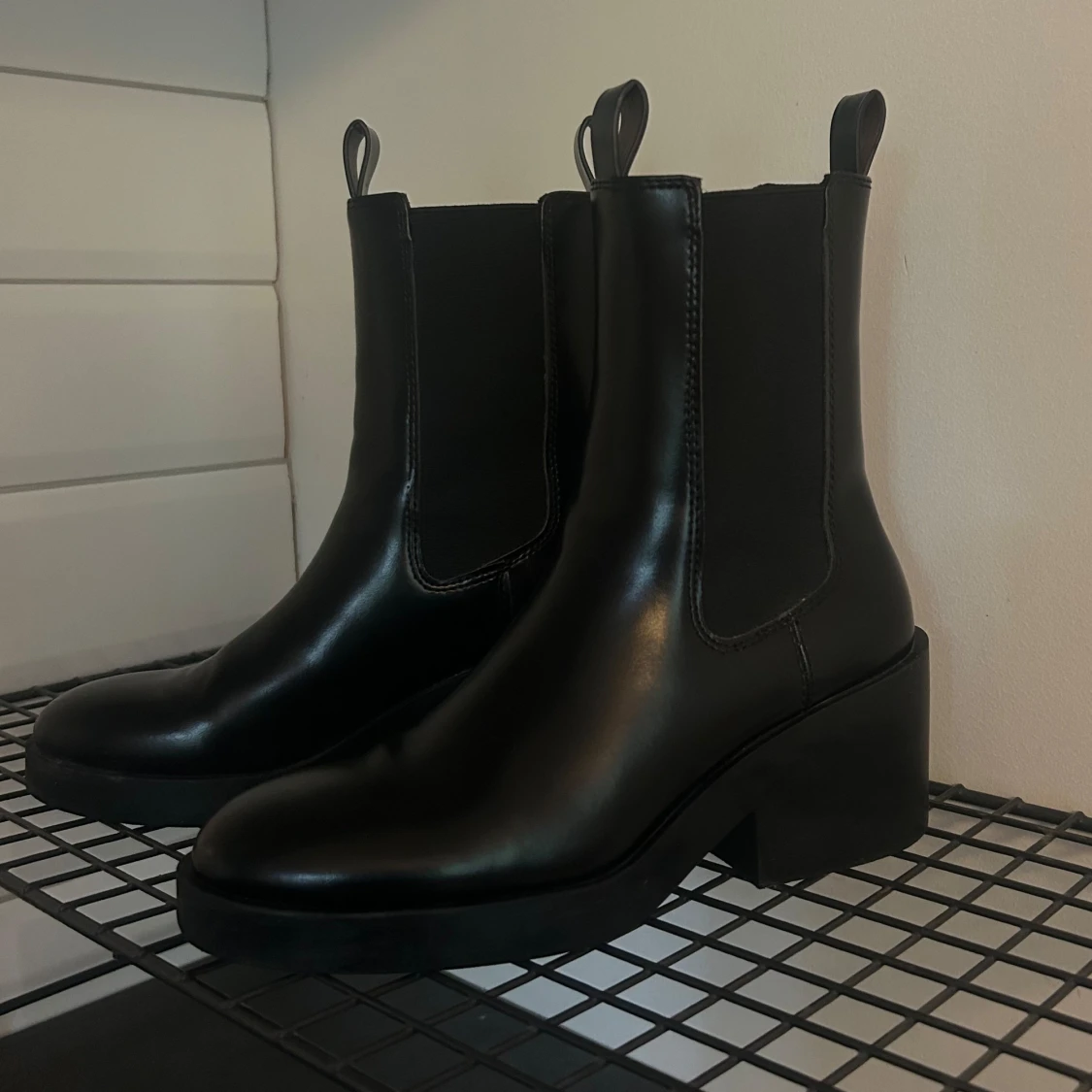 Svarta chelsea boots i skinn