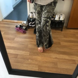Flared jeans - Flared jeans Militär jeans
