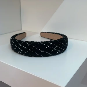 Diadem - 20kr styck  båda 30kr 