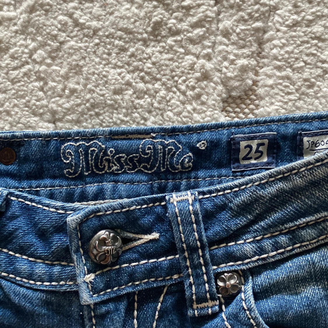 Lågmidjade miss me shorts  - 91