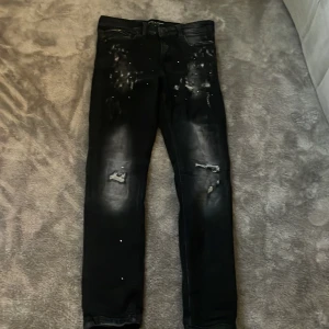 SUPPLY DEMANO - Säljer dessa jeans vet ej om dem e riktiga Elr ej