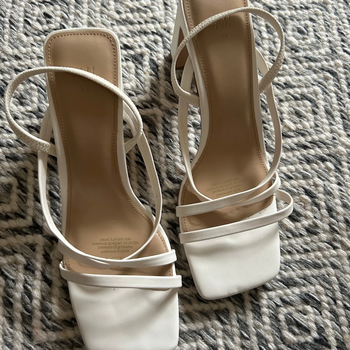 Vita klackskor  - 90