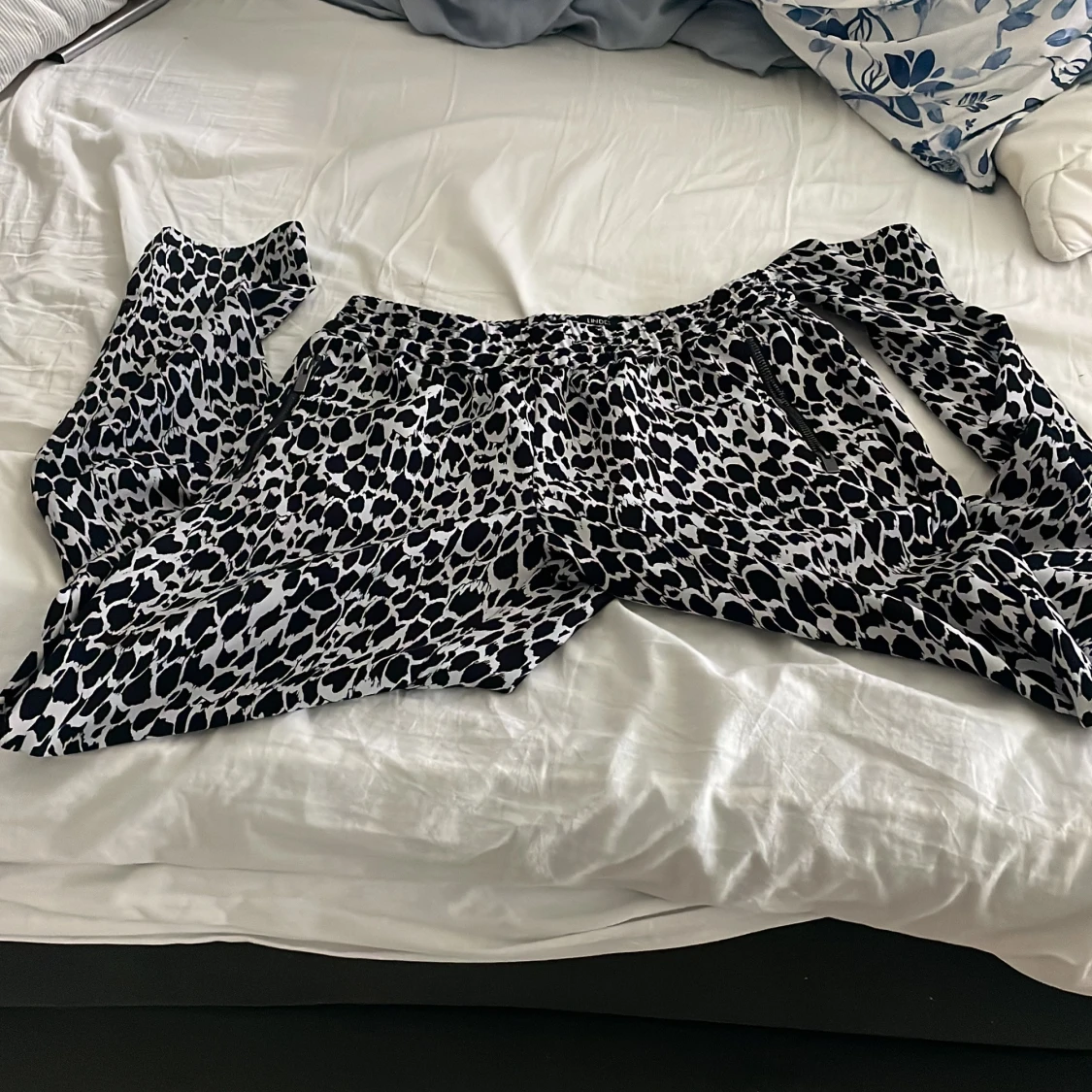 Lopard byxor från Lindex med fickor