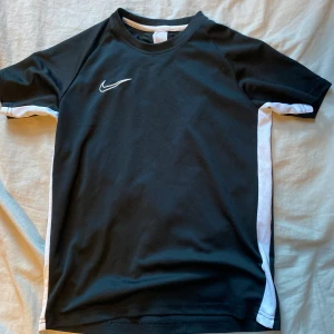Träningströja  - En träningströja från Nike i fint skick