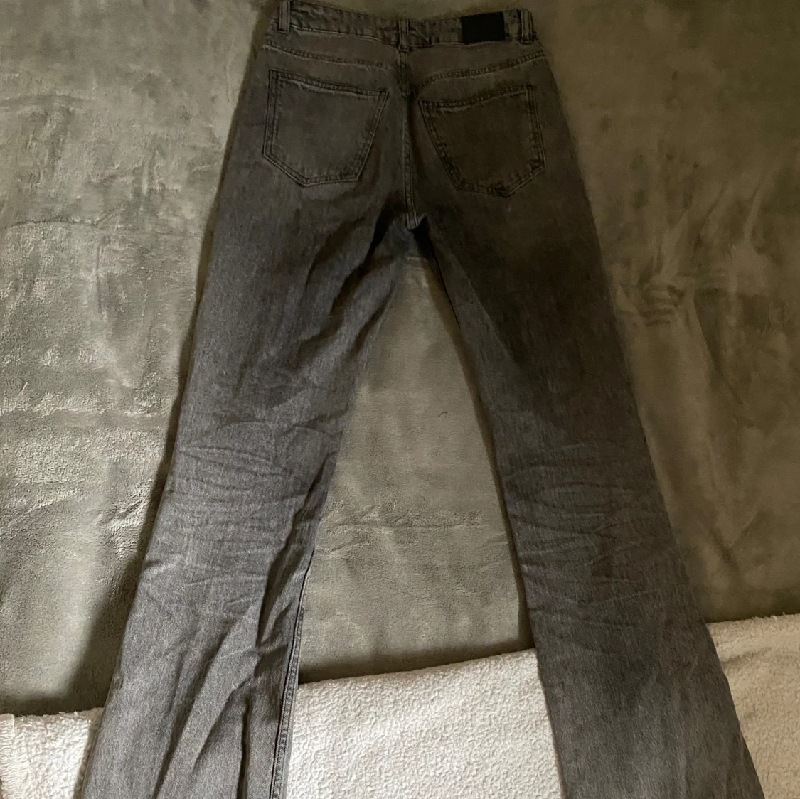 Grå jeansbyxor - 90