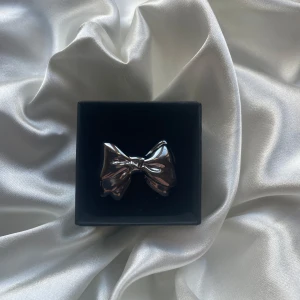 Leila ring  - 55kr/st, rostfri, justerbar 