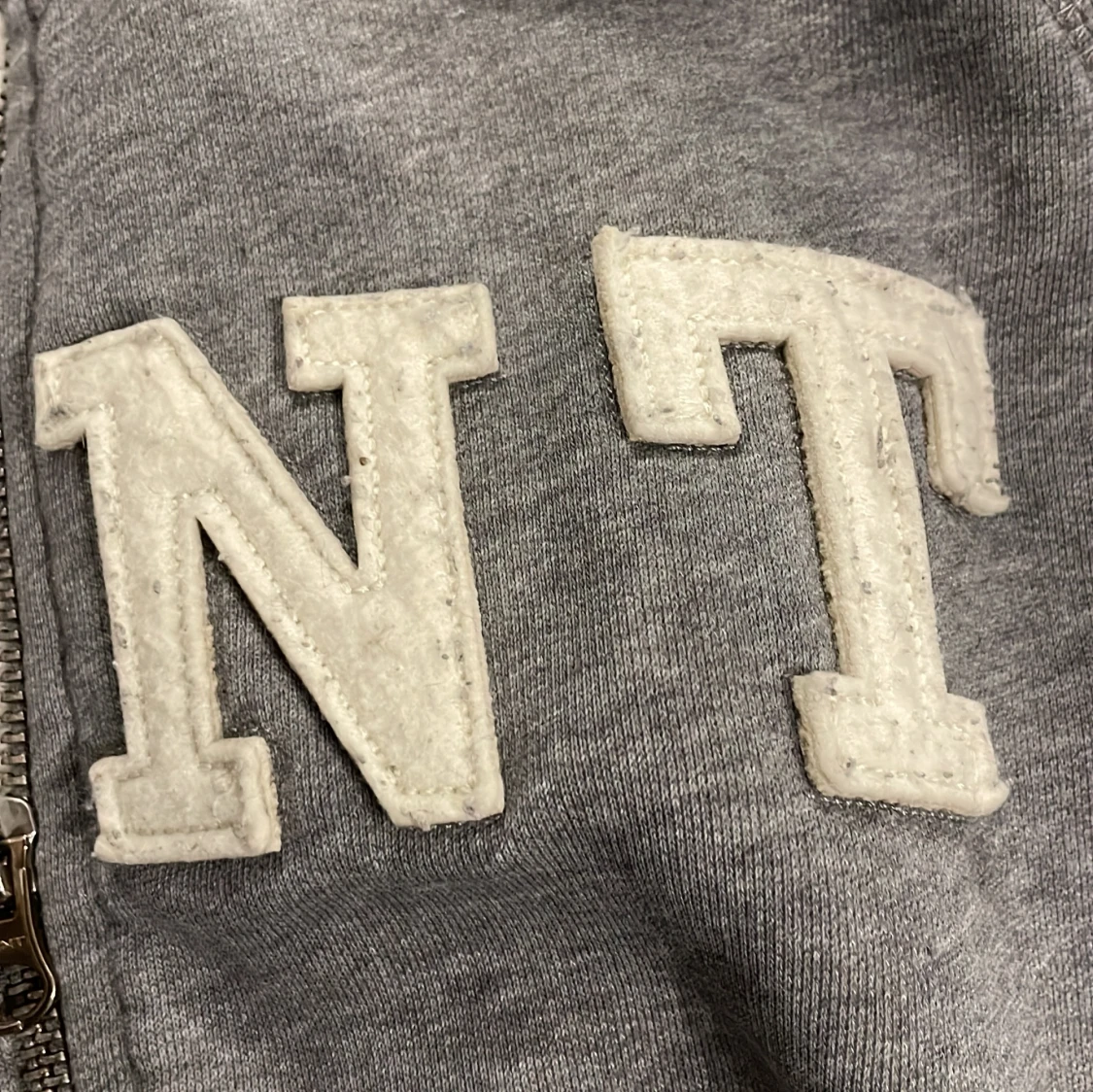 Grå zip-up tröja från GANT - 93