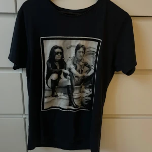 Limitato T-shirt - Tja säljer nu en limitato t-shirt till ett väldigt bra pris.Väldigt bra sick och priset är ej hugget i sten.Vid snabb affär kan jag gå ner i pris.