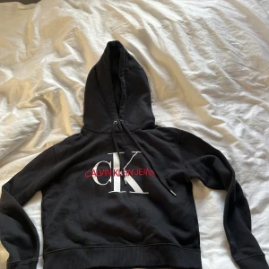 Calvin Klein hoodie! - Inga defekter, fin hoodie.