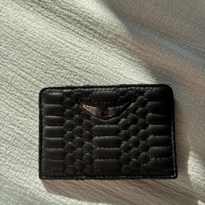 Zadig & Voltaire plånbok - Säljer snygg Zadig & Voltaire plånbok! Aldrig använd! Använd gärna köp nu❤️nypris: 900kr