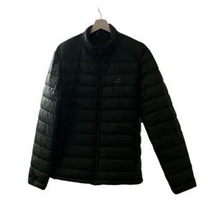 Gant jacka - 9/10 cond, pris ej hugget i sten. hör av er vid frågor👍