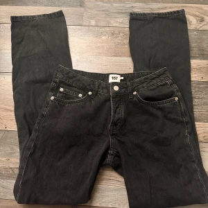 Svarta jeans  - Aldrig använda då dom var lite stora för mig, storlek S