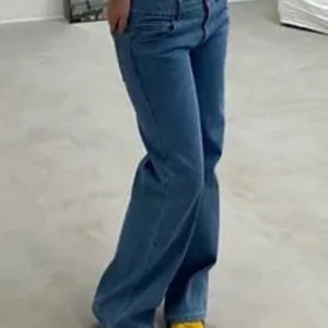 ALOBHA light blue jeans 01 - ALOBHa jeans i nyskick i strl S. Innerbenslängd 86 cm. 