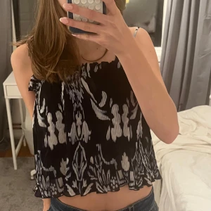 topp - en jättefin topp från h&m som inte säljs längre