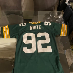 Reggie White tröja, Green bay Packers  - Storlek M, superbra skick, köptes för 1599. Pris kan diskuteras