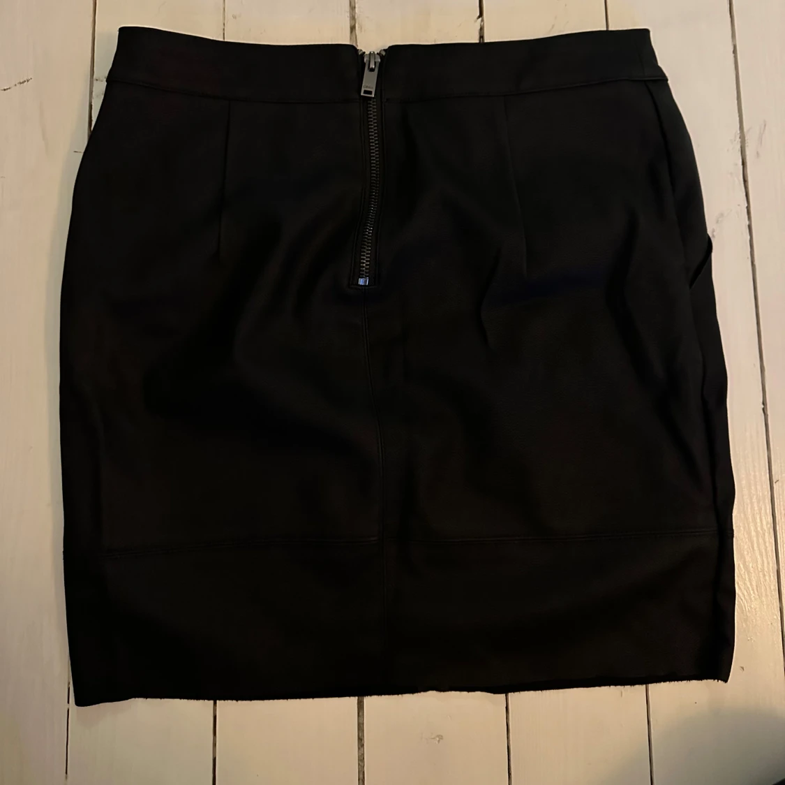 Kjol o fakeläder  - 90