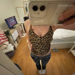 Leopard linne - Gulligt leopard linne från hm som inte säljs längre, fråga gärna frågor❤️