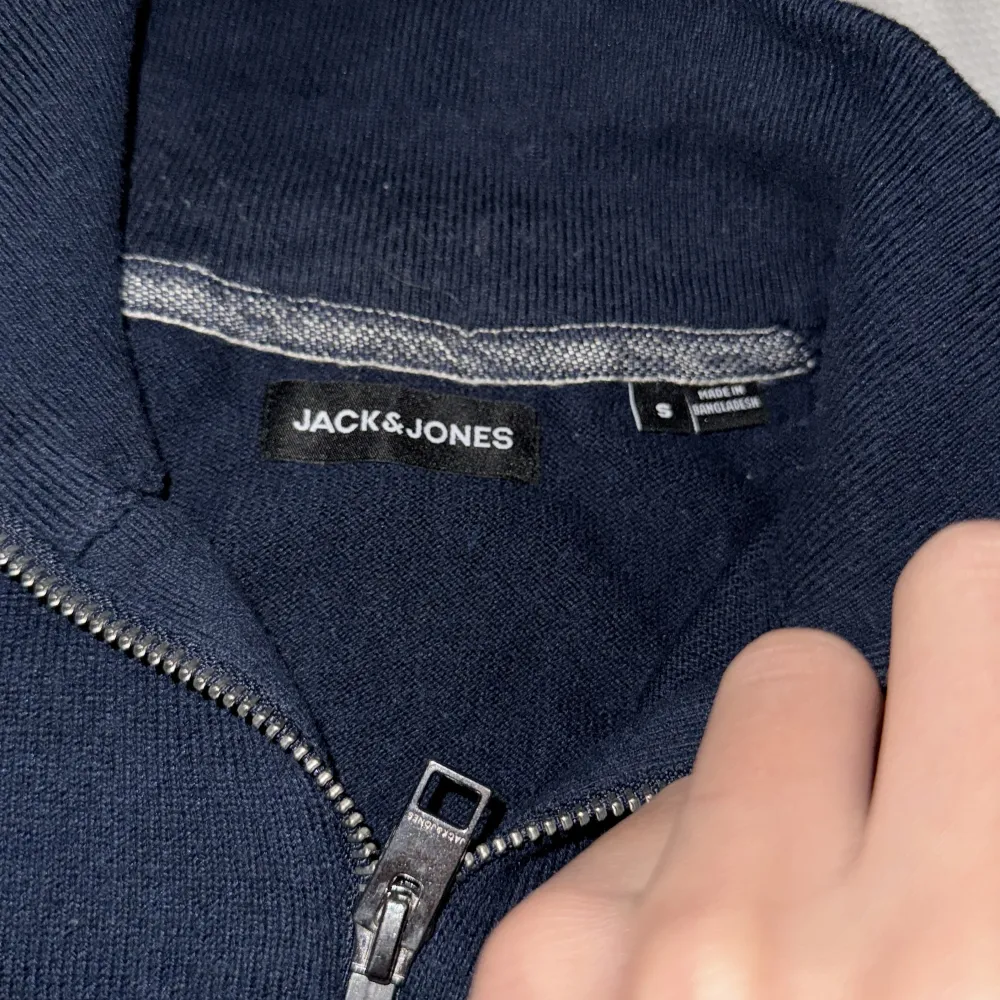 Jack & jones Helt ny Skick 10/10 Nypris 799 Mitt pris 300. Tröjor & Koftor.