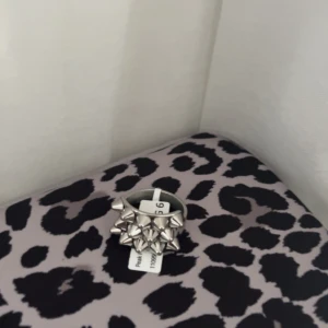 edblad ring 🐆 - 19,5 är måttet💗och storleken är XL💗 Säljer då jag köpt fel storlek💋🤍 Helt ny och oanvänd!!!