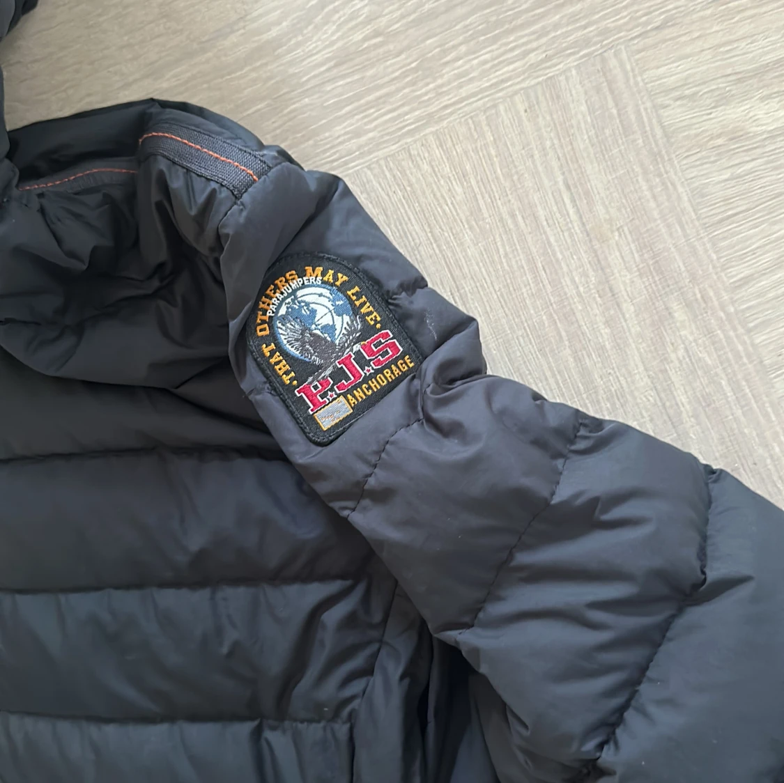 En parajumper jacka i väldigt bra skick - 90