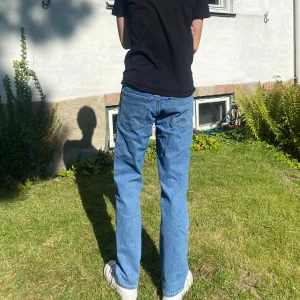 Wrangler Jeans - Äldre modell av blå jeans från Wrangler. Bra skick, inga defekter. Storlek W32/L32, nypris 600kr🤠