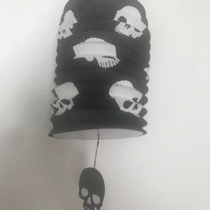 Halloween Lykta Dekoration  - Mått Dia 26.00 cm , H 27.00 cm  99kr/st . Sammafrakt 